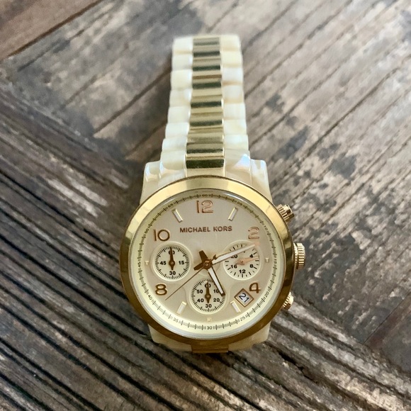 GENUINE Michael Kors GoldTone StainlessSteal Watch - Picture 1 of 8
